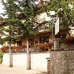 Hotell Pineta Ristorante In Fabriano 3*