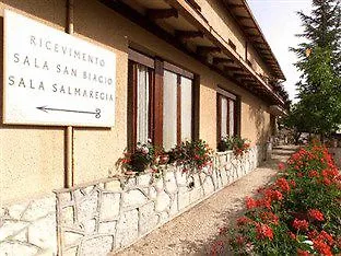 Pineta Ristorante In Fabriano Otel 3*