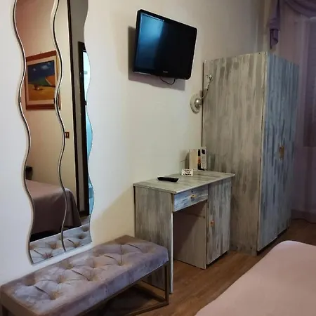 Pineta Ristorante In Fabriano Otel Campodonico (Ancona)