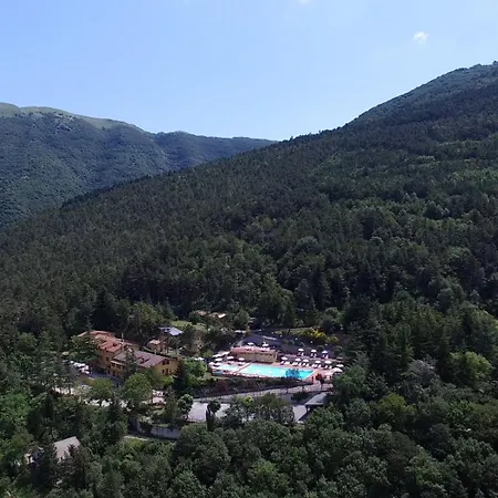 Hotel Pineta Ristorante In Fabriano 3*