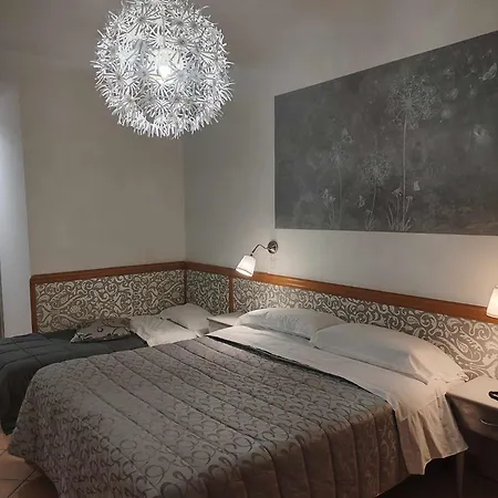 Pineta Ristorante In Fabriano Otel 3*
