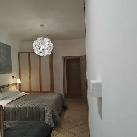 Otel Pineta Ristorante In Fabriano Campodonico (Ancona)