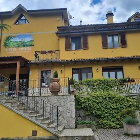 Otel Pineta Ristorante In Fabriano Campodonico (Ancona)