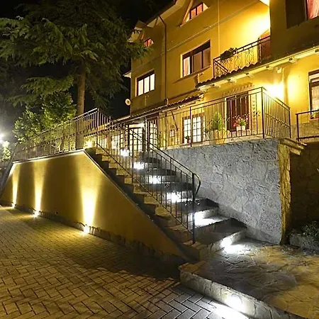 Pineta Ristorante In Fabriano Campodonico (Ancona)