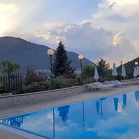 Hotel Pineta Ristorante In Fabriano 3*