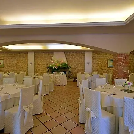 Hotel Pineta Ristorante In Fabriano Campodonico (Ancona)
