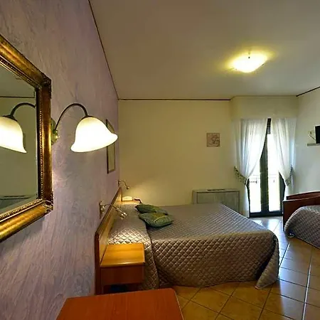 Hotel Pineta Ristorante In Fabriano Campodonico (Ancona)