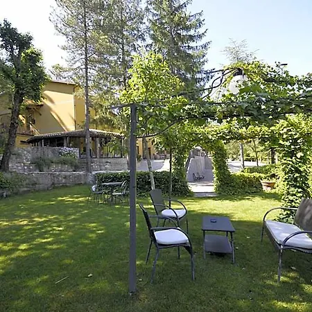 Pineta Ristorante In Fabriano Hotel 3*