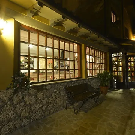 Hotel Pineta Ristorante In Fabriano 3*
