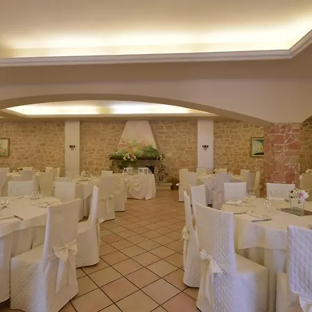 Pineta Ristorante In Fabriano Hotel