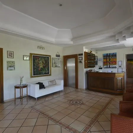 Pineta Ristorante In Fabriano 3*