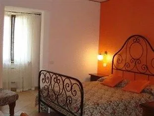 Pineta Ristorante In Fabriano 酒店 坎普多尼科