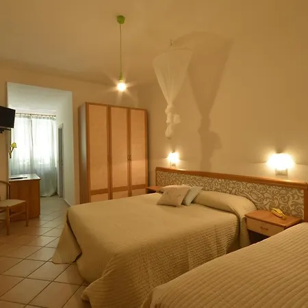 Pineta Ristorante In Fabriano 3*