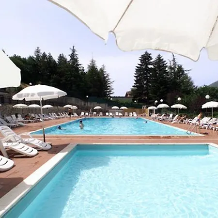 Pineta Ristorante In Fabriano 3*