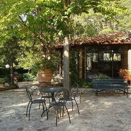 Pineta Ristorante In Fabriano Otel