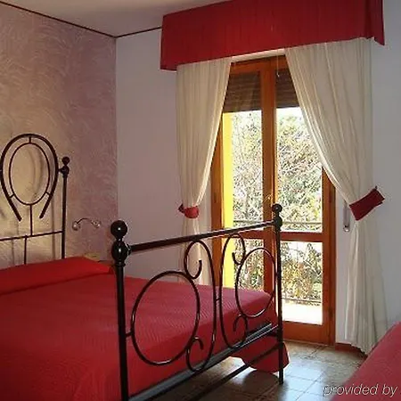 Pineta Ristorante In Fabriano 酒店