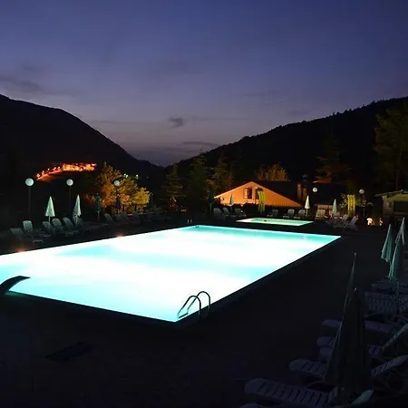 Pineta Ristorante In Fabriano 3*