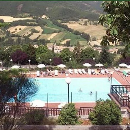 Pineta Ristorante In Fabriano Otel Campodonico (Ancona)